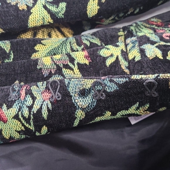 H&M tapestry floral Blazer - Picture 11 of 16